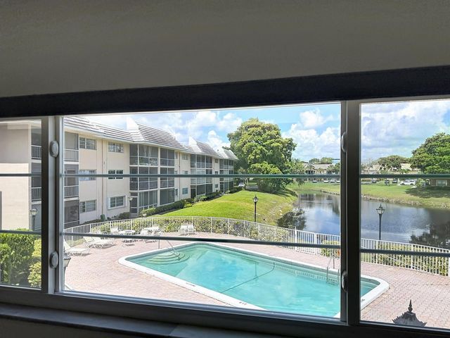 2850 Forest Hills Boulevard 212, Coral Springs, FL 33065