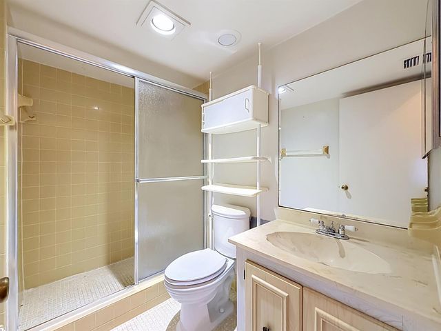 2850 Forest Hills Boulevard 212, Coral Springs, FL 33065