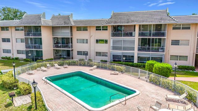 2850 Forest Hills Boulevard 212, Coral Springs, FL 33065