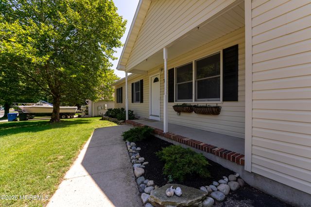 7 Cedar Hill Drive, West Creek, NJ 08092