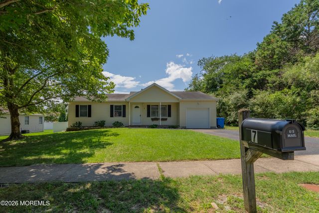 7 Cedar Hill Drive, West Creek, NJ 08092