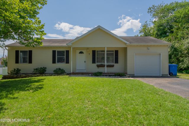 7 Cedar Hill Drive, West Creek, NJ 08092