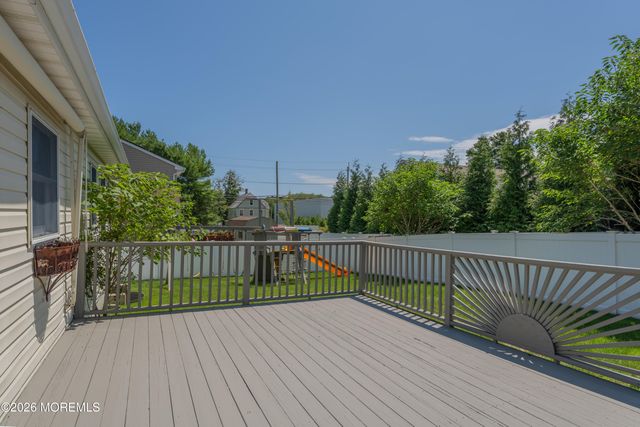7 Cedar Hill Drive, West Creek, NJ 08092