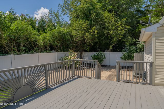 7 Cedar Hill Drive, West Creek, NJ 08092