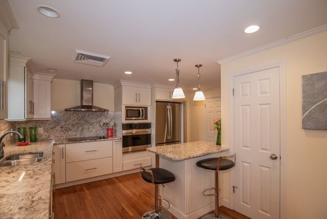 10 Magnolia Rd, Methuen, MA 01844