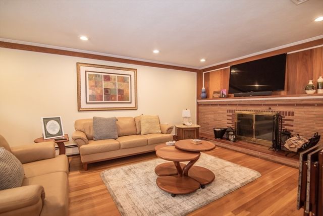 10 Magnolia Rd, Methuen, MA 01844