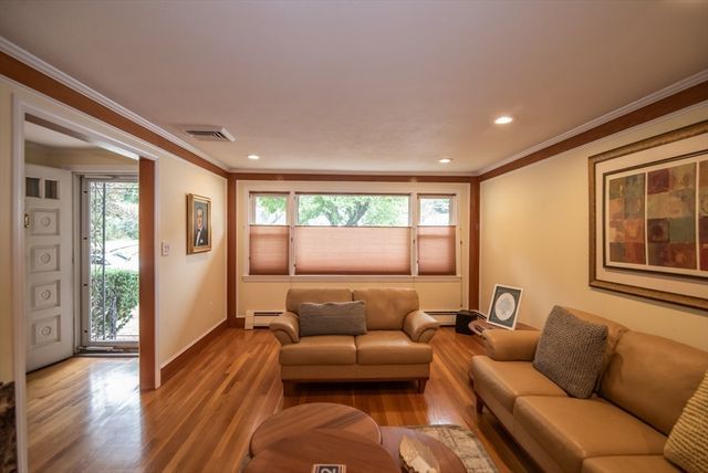 10 Magnolia Rd, Methuen, MA 01844