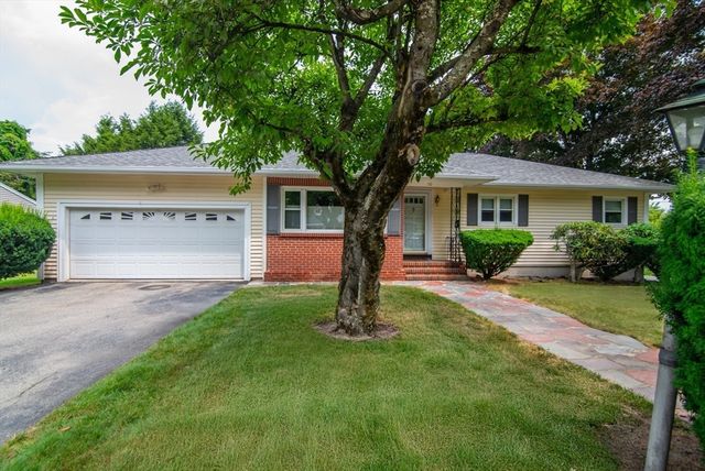 10 Magnolia Rd, Methuen, MA 01844