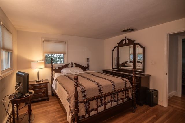 10 Magnolia Rd, Methuen, MA 01844