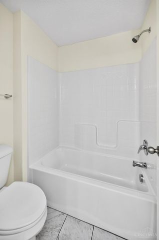 3048 Canvasback Court, Franklin Twp, OH 45005