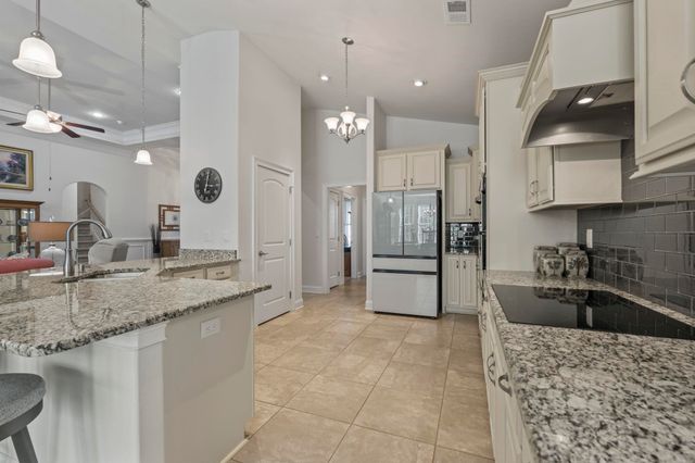 2318 Via Palma Dr., North Myrtle Beach, SC 29582