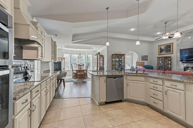 2318 Via Palma Dr., North Myrtle Beach, SC 29582