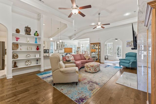 2318 Via Palma Dr., North Myrtle Beach, SC 29582