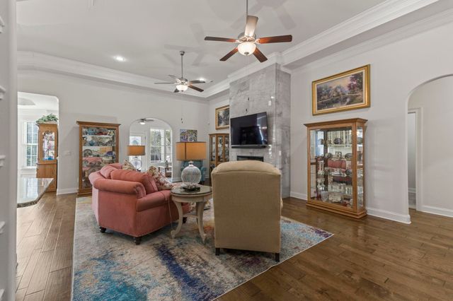 2318 Via Palma Dr., North Myrtle Beach, SC 29582