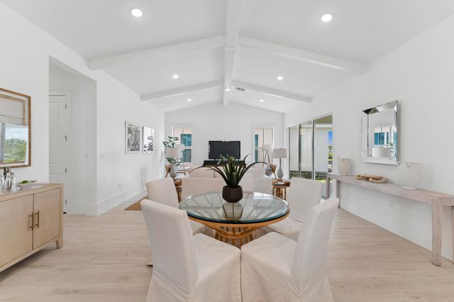 158 Parkside Way 15, Royal Palm Beach, FL 33414