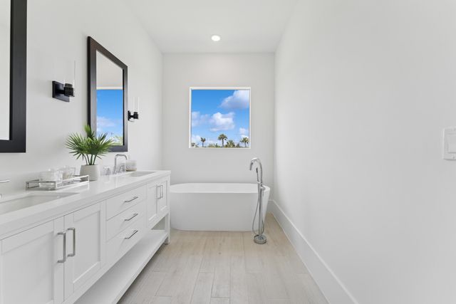 158 Parkside Way 15, Royal Palm Beach, FL 33414