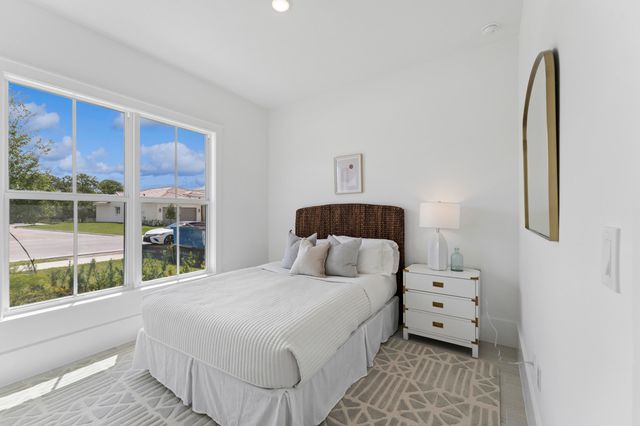 158 Parkside Way 15, Royal Palm Beach, FL 33414