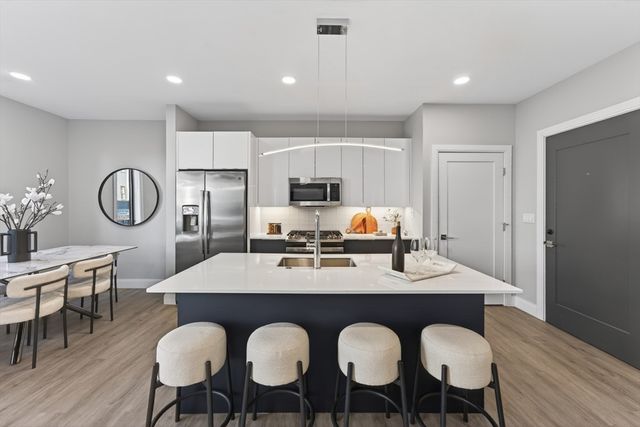 656 Saratoga 210, Boston, MA 02128