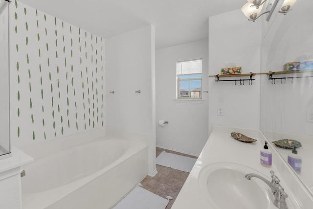 150 Mistletoe LN, Kyle, TX 78640