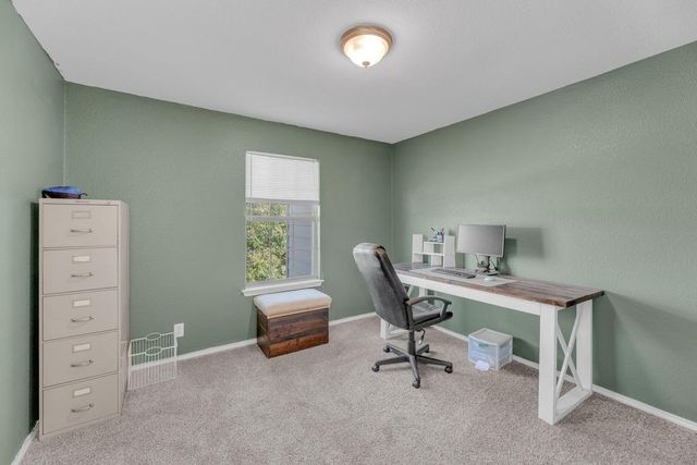 150 Mistletoe LN, Kyle, TX 78640