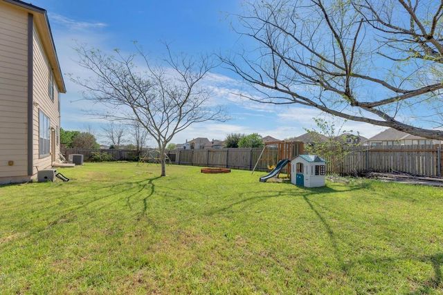 150 Mistletoe LN, Kyle, TX 78640