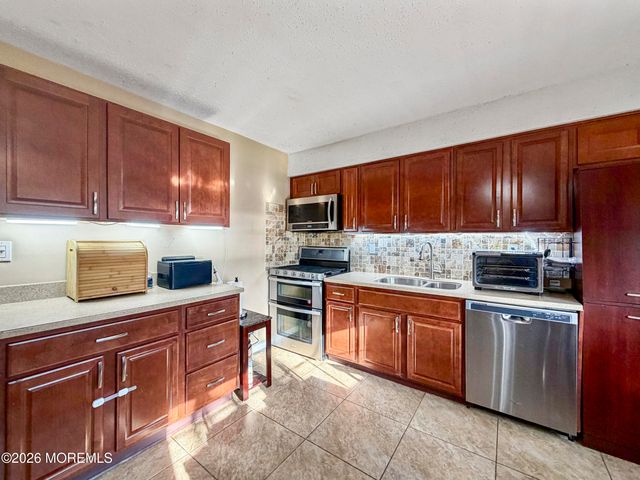 1150 Rita Court, Brick, NJ 08724