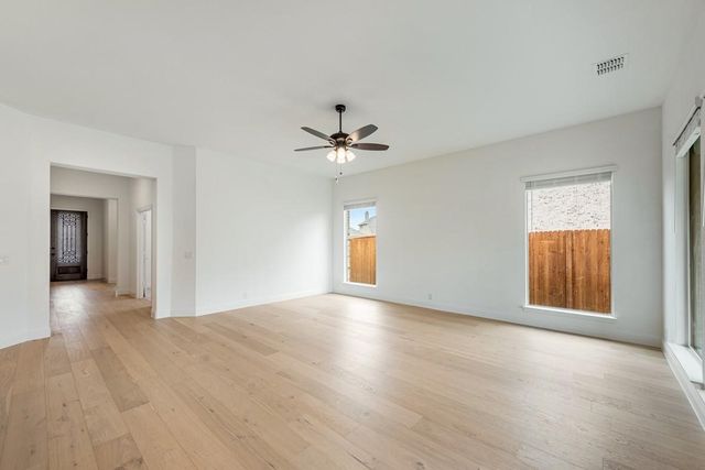 1073 Canuela Way, Justin, TX 76247