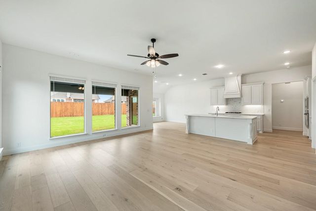 1073 Canuela Way, Justin, TX 76247