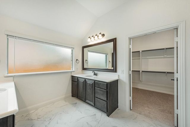 1073 Canuela Way, Justin, TX 76247