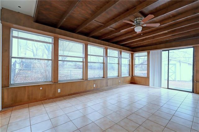 3613 Randall Drive, Independence, MO 64055