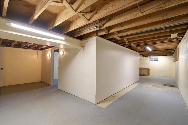 3613 Randall Drive, Independence, MO 64055