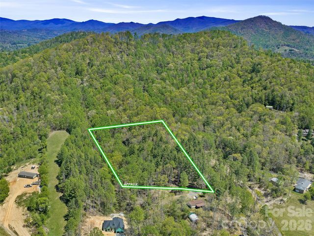 105 Satinwood Drive, Burnsville, NC 28714