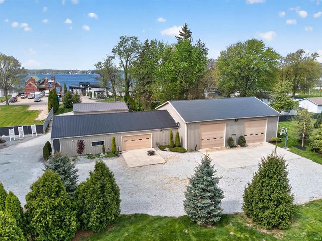 11199 NE Wawasee Drive, Syracuse, IN 46567