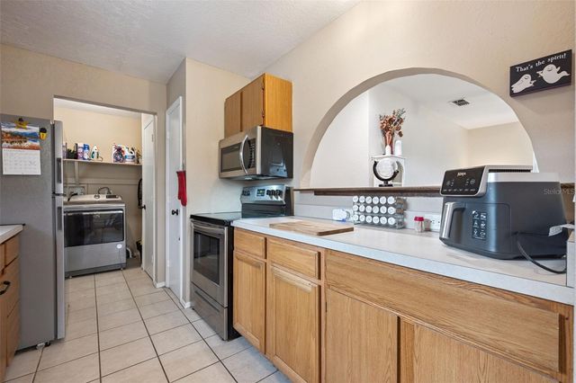 320 N. NEW HAMPSHIRE, Apopka, FL 32712