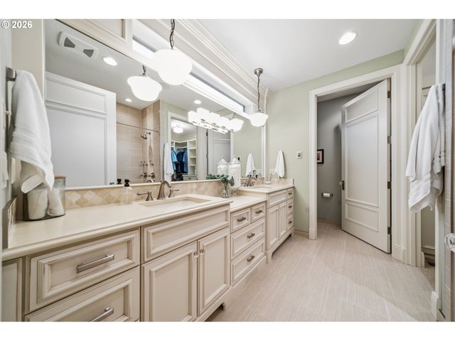 5711 Nw 144TH Cir, Vancouver, WA 98685