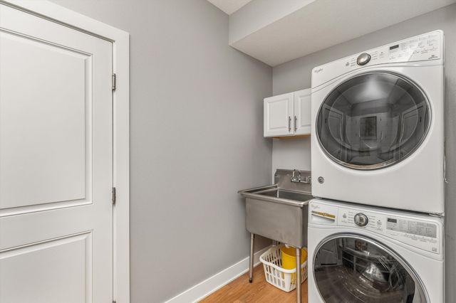 810 S Balsam Street, West Des Moines, IA 50266
