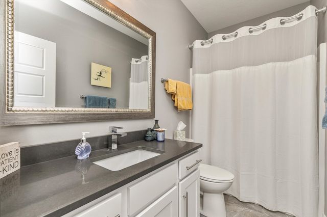 810 S Balsam Street, West Des Moines, IA 50266