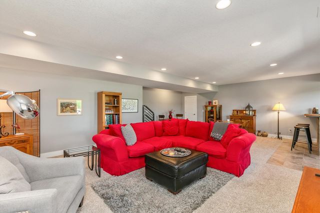 810 S Balsam Street, West Des Moines, IA 50266