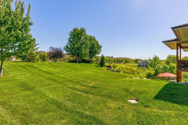810 S Balsam Street, West Des Moines, IA 50266