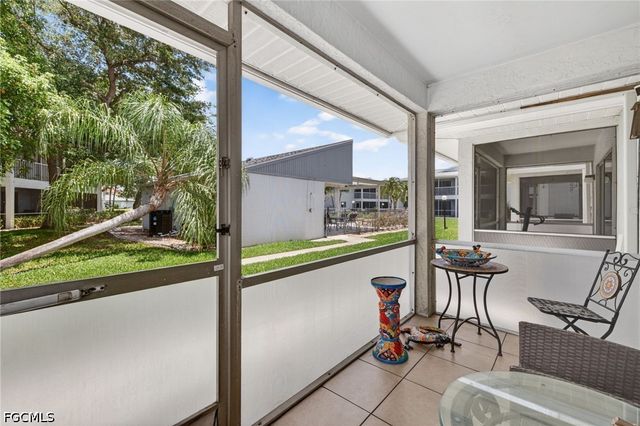 5027 SW 16th PL 101, Cape Coral, FL 33914