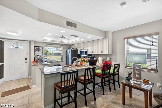 5027 SW 16th PL 101, Cape Coral, FL 33914