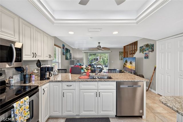 5027 SW 16th PL 101, Cape Coral, FL 33914