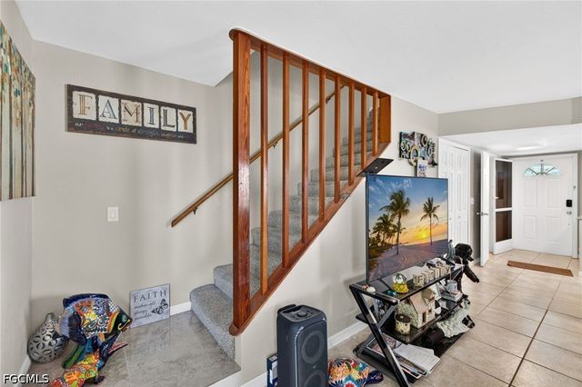 5027 SW 16th PL 101, Cape Coral, FL 33914
