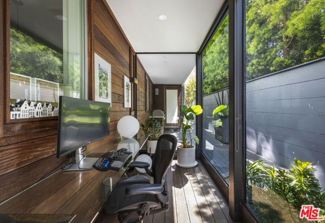 814 Crestmoore Place, Venice (los Angeles), CA 90291