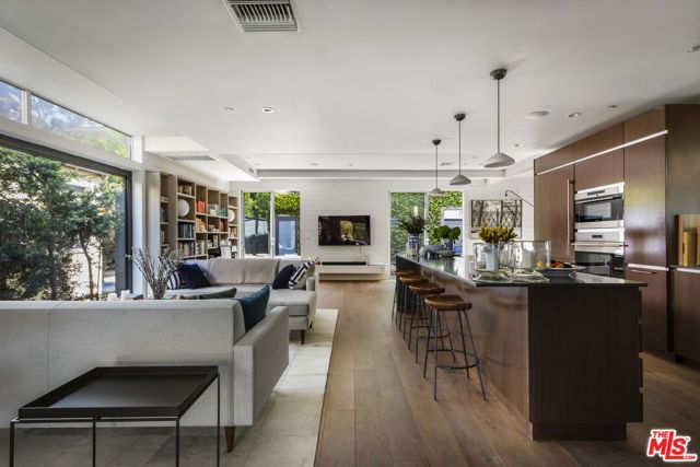 814 Crestmoore Place, Venice (los Angeles), CA 90291