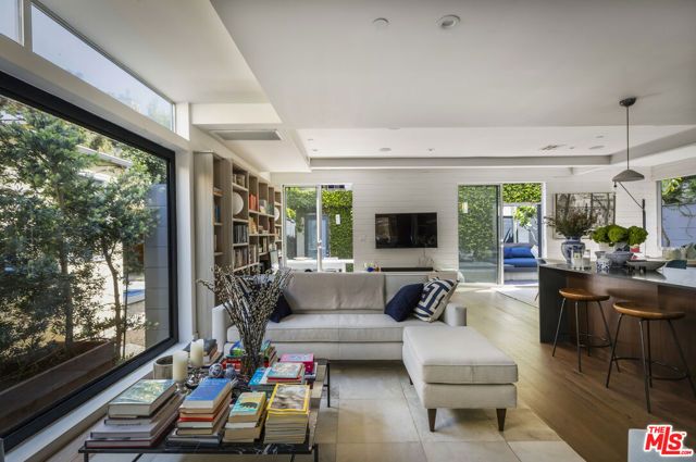 814 Crestmoore Place, Venice (los Angeles), CA 90291