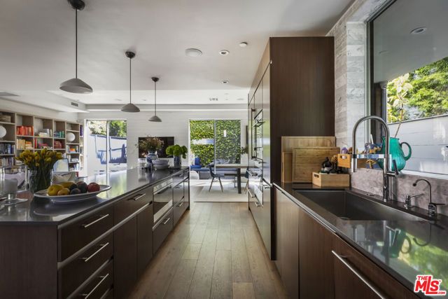 814 Crestmoore Place, Venice (los Angeles), CA 90291