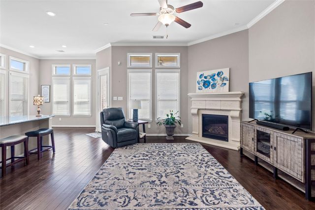 9323 Dochfour Lane, Tomball, TX 77375