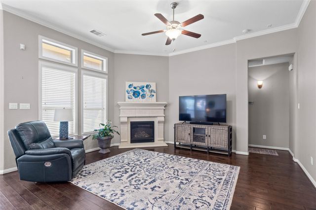 9323 Dochfour Lane, Tomball, TX 77375