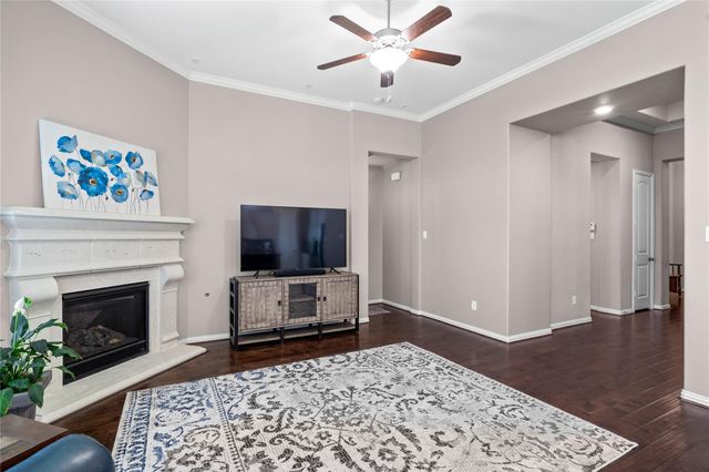 9323 Dochfour Lane, Tomball, TX 77375